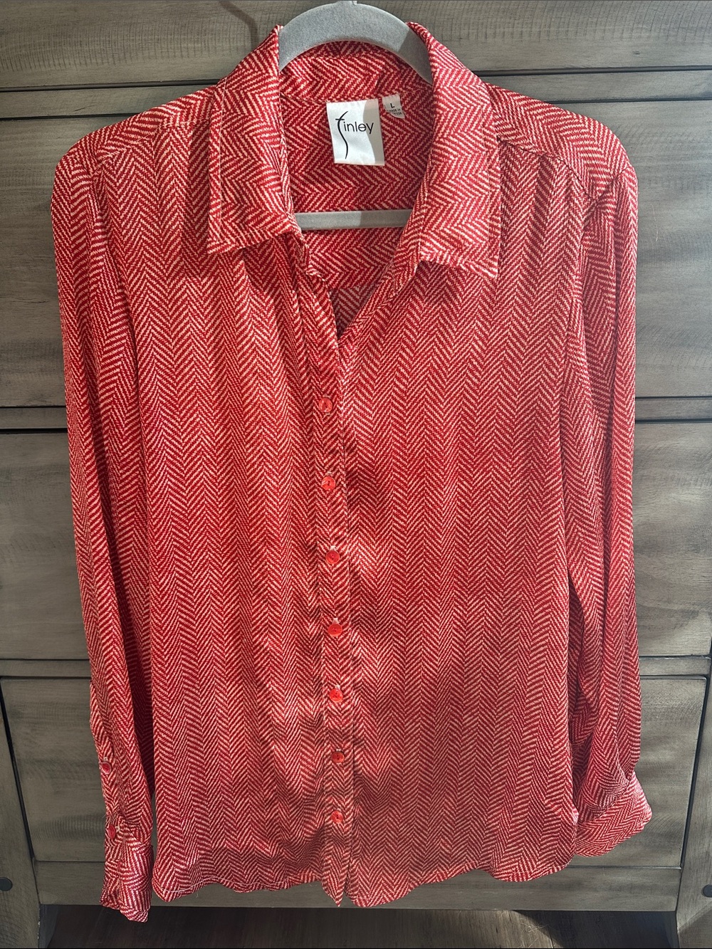 Finley women’s burnt orange and white Chevron Button-Up Shirt size large